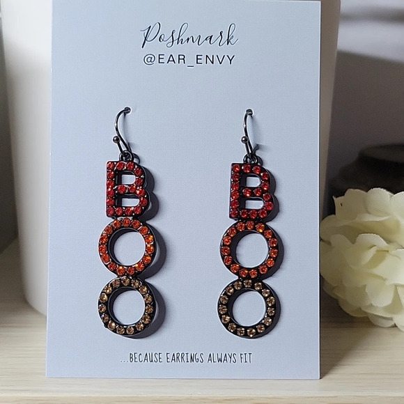 🔥LAST PAIR🔥 BOO SPARKLE DROP EARRINGS - Picture 5 of 6